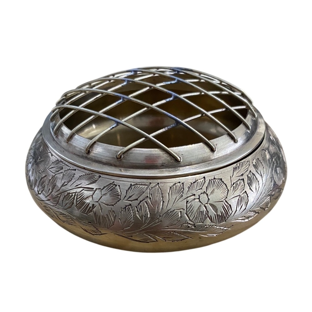 Vintage World Gift Z.Y. India Brass Tone Etched Floral Rose Bowl Frog Vase